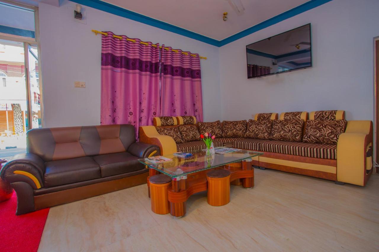Oyo 227 Hotel Moonstone Pvt Ltd 博卡拉 外观 照片