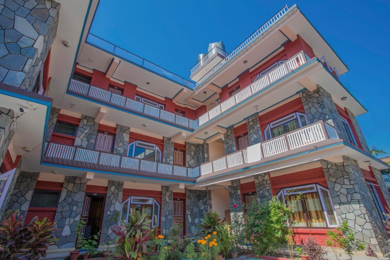 Oyo 227 Hotel Moonstone Pvt Ltd 博卡拉 外观 照片